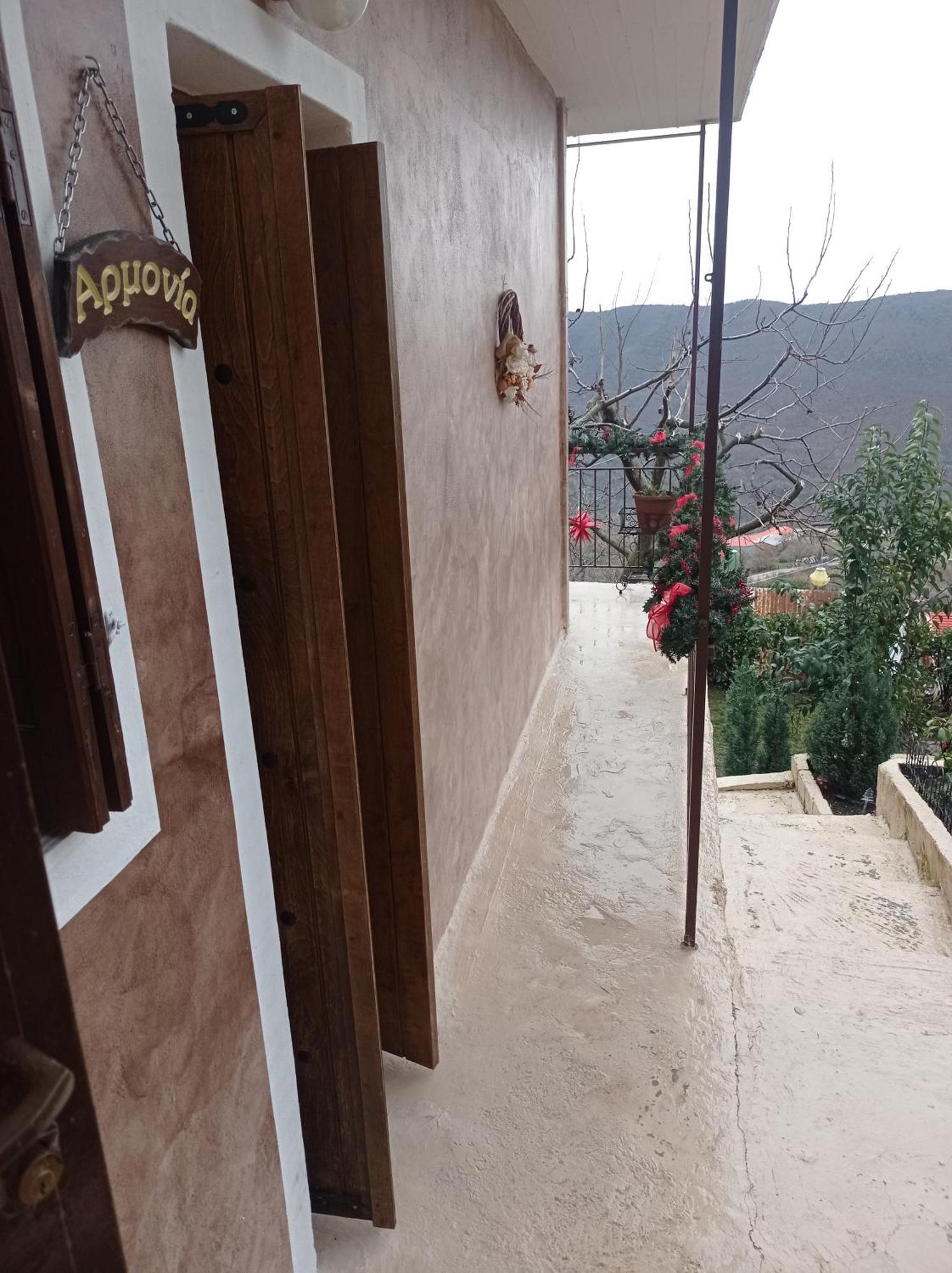 Άγρια Λούλουδα Κατοικία Αρμονία Timfrisztósz Kültér fotó